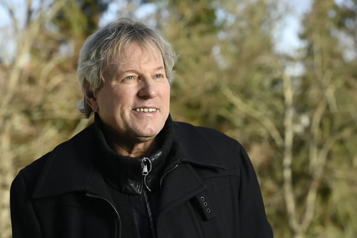 Bernhard Brink kämpft nach Schlaganfall: Ein Blick auf seine Rückkehr zur Musik